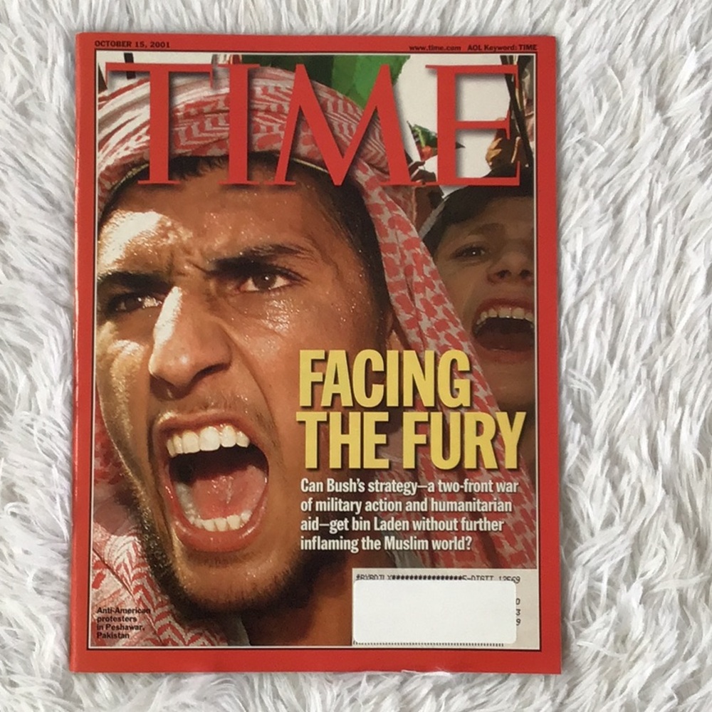 2001 Time Magazines - Picture 9 of 11